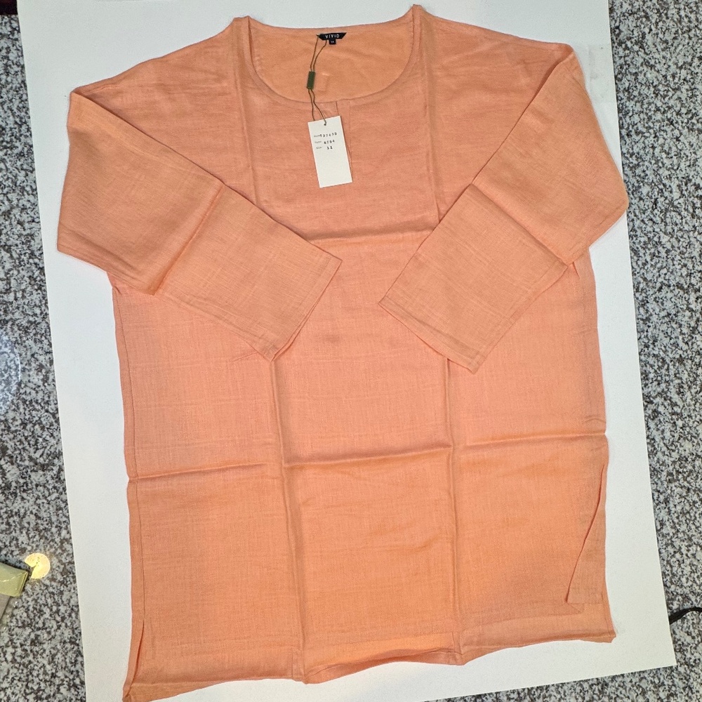 Vivid Linen Top with Mid-Sleeves